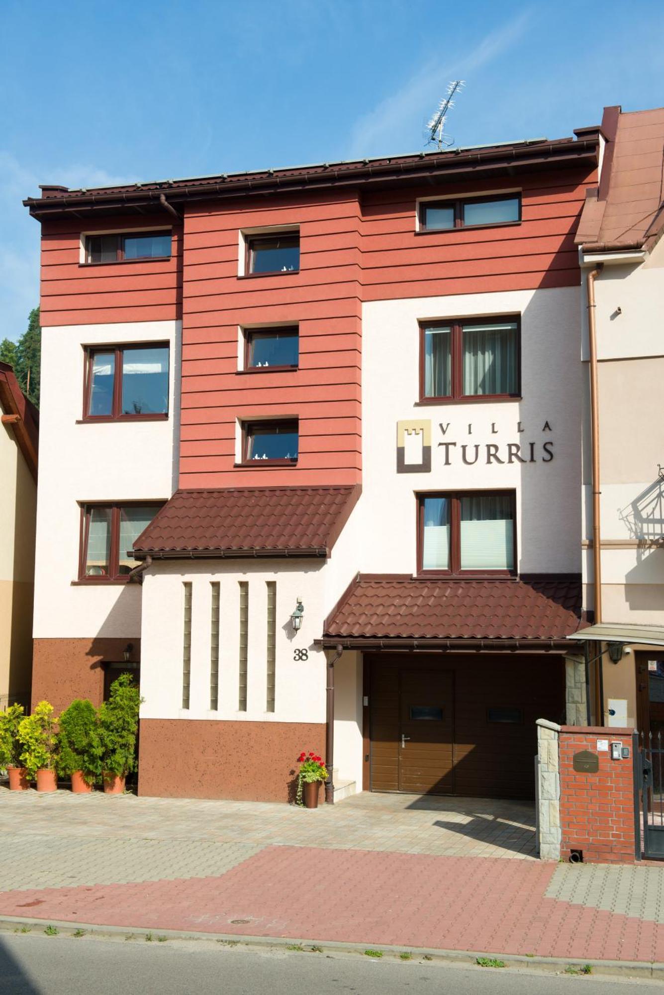 Villa Turris Apartamenty Przy Muszynskim Zamku موشينا المظهر الخارجي الصورة